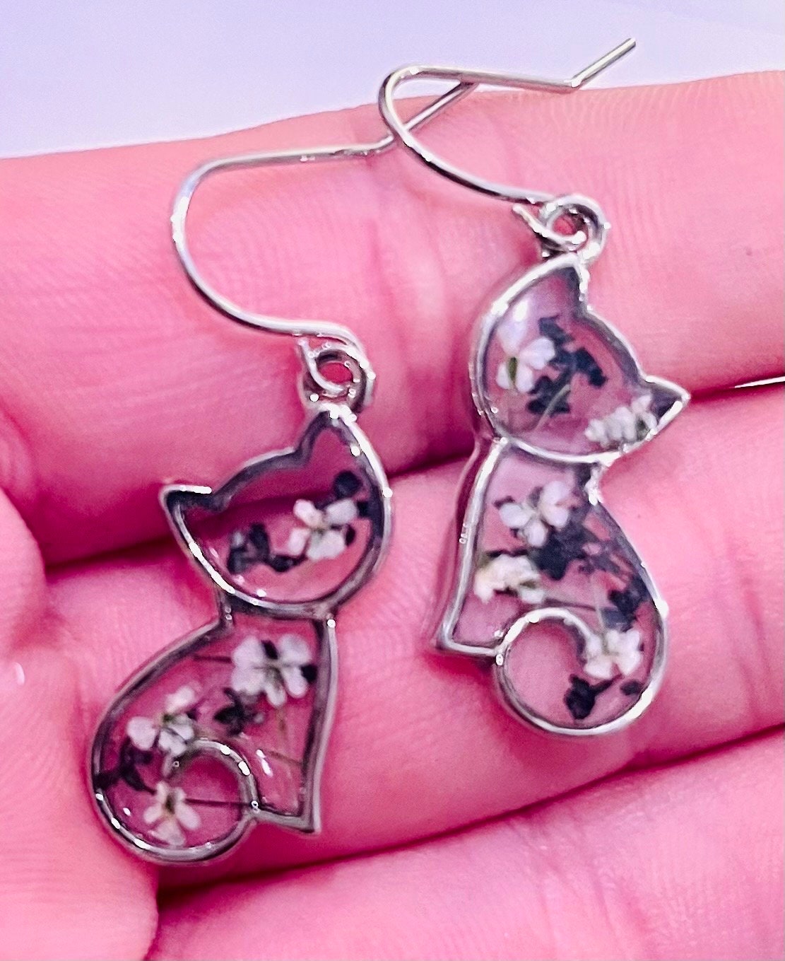 Tuxedo Cat Earrings made with Black and White Queen Anne’s lace flowers. 14K white gold plated earrings. 18K Gold Hoops. Special Gift for Cat Lovers.