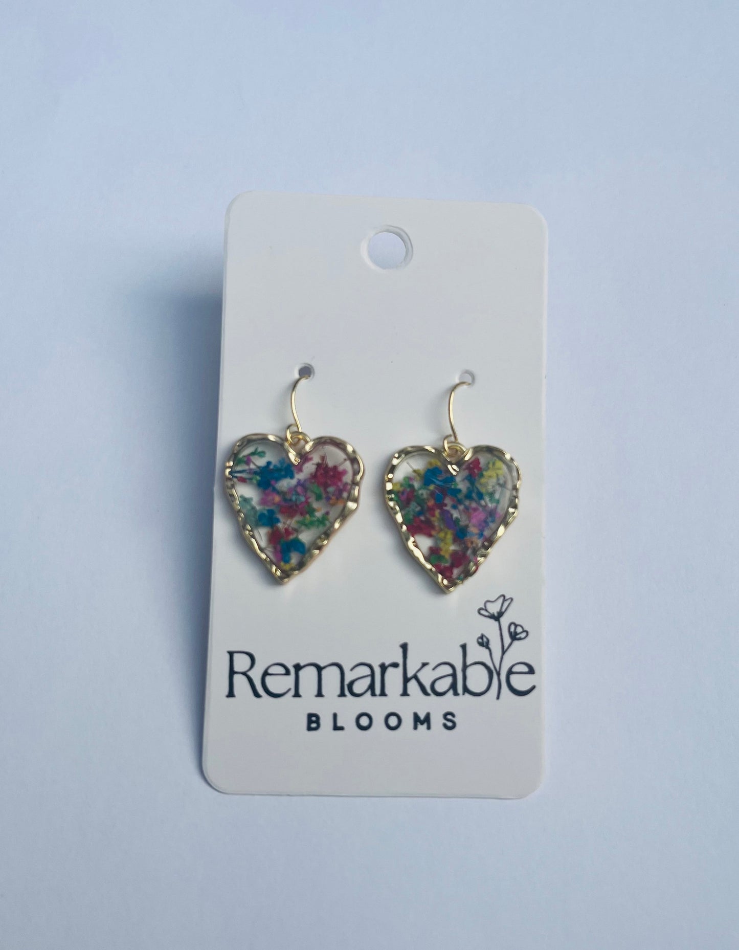 Handmade with pressed flowers. Hypoallergenic Earrings. Terrarium earrings. Heart shaped earrings. 14K gold. Minimalist.