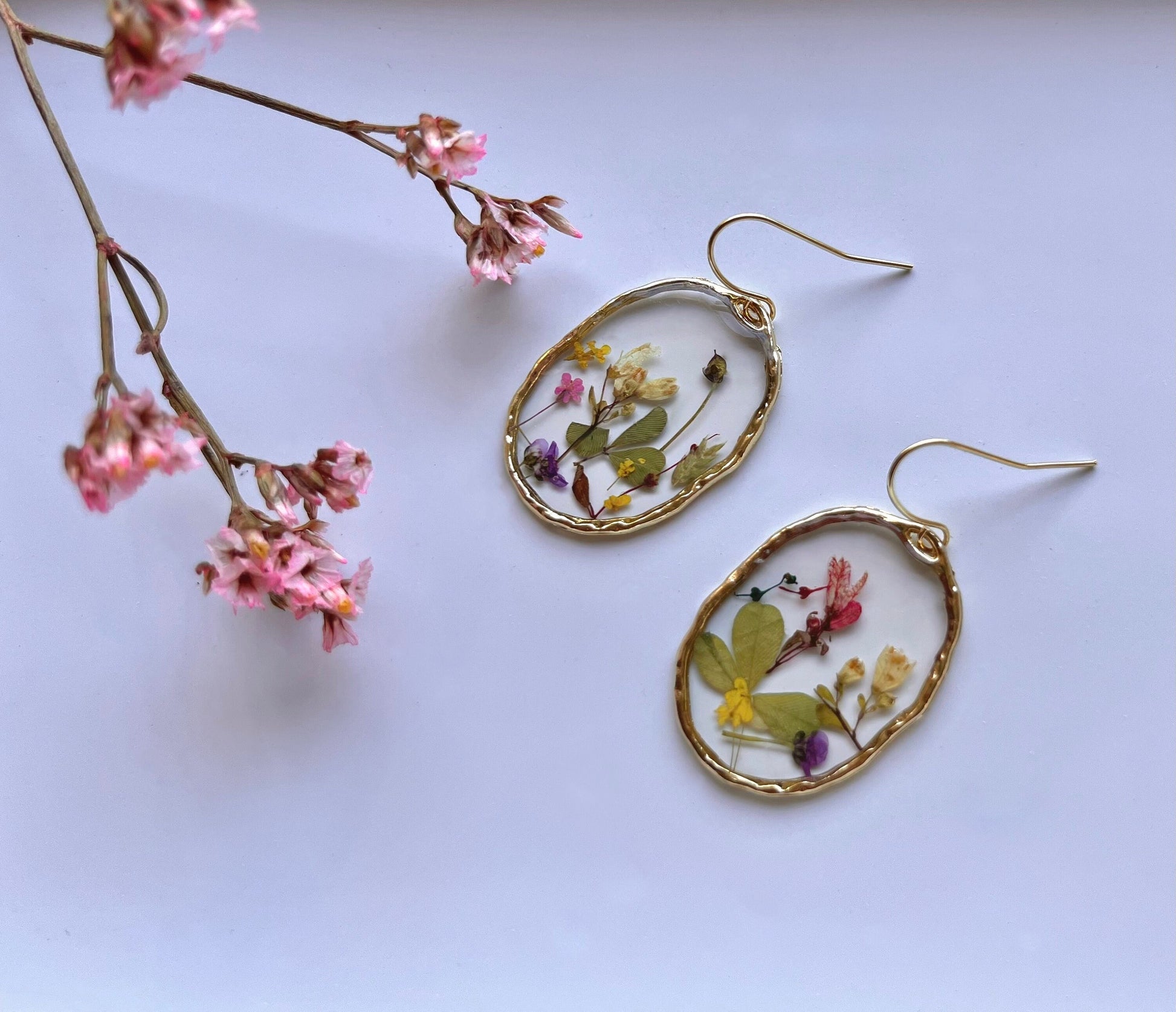 Handmade Garden Fairy Earrings. Made with pressed flowers & Ferns. Hypoallergenic Earrings. Terrarium earrings. 14K gold