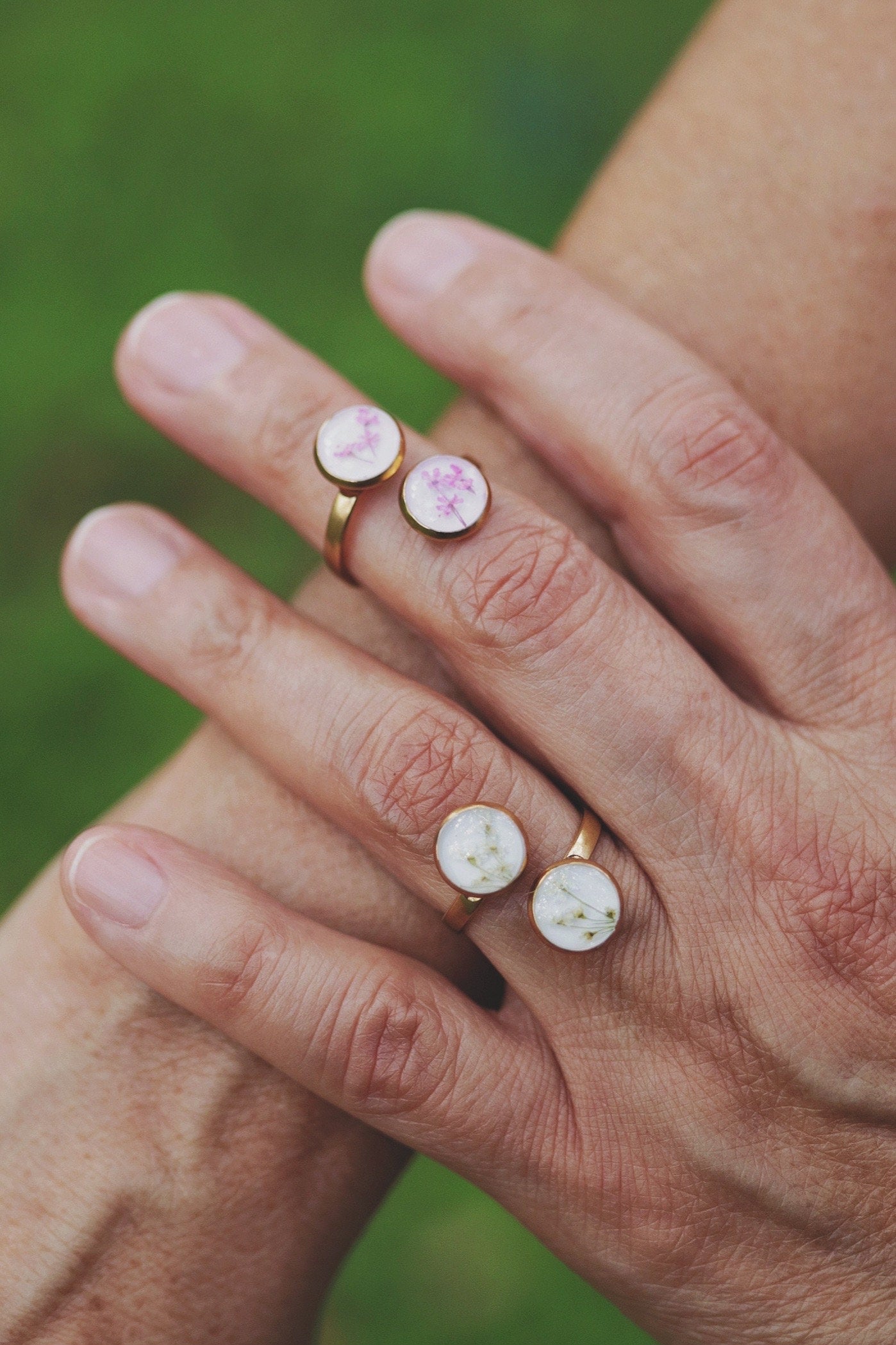 Handmade Real Pressed Flower Ring. 18K Gold Plated. Adjustable. Can wear 24/7. White Queen Anne’s Lace Flowers.