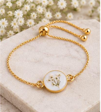 Handmade real flower bracelet. Adjustable & tarnish resistant. White Queen Anne’s Lace flowers