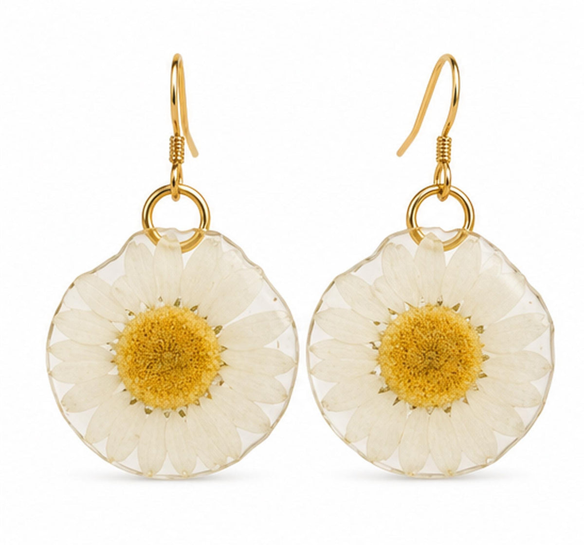 Handmade minimalist Earrings. Made with pressed Daisy flowers. Hypoallergenic Earrings. 14K gold Plated.