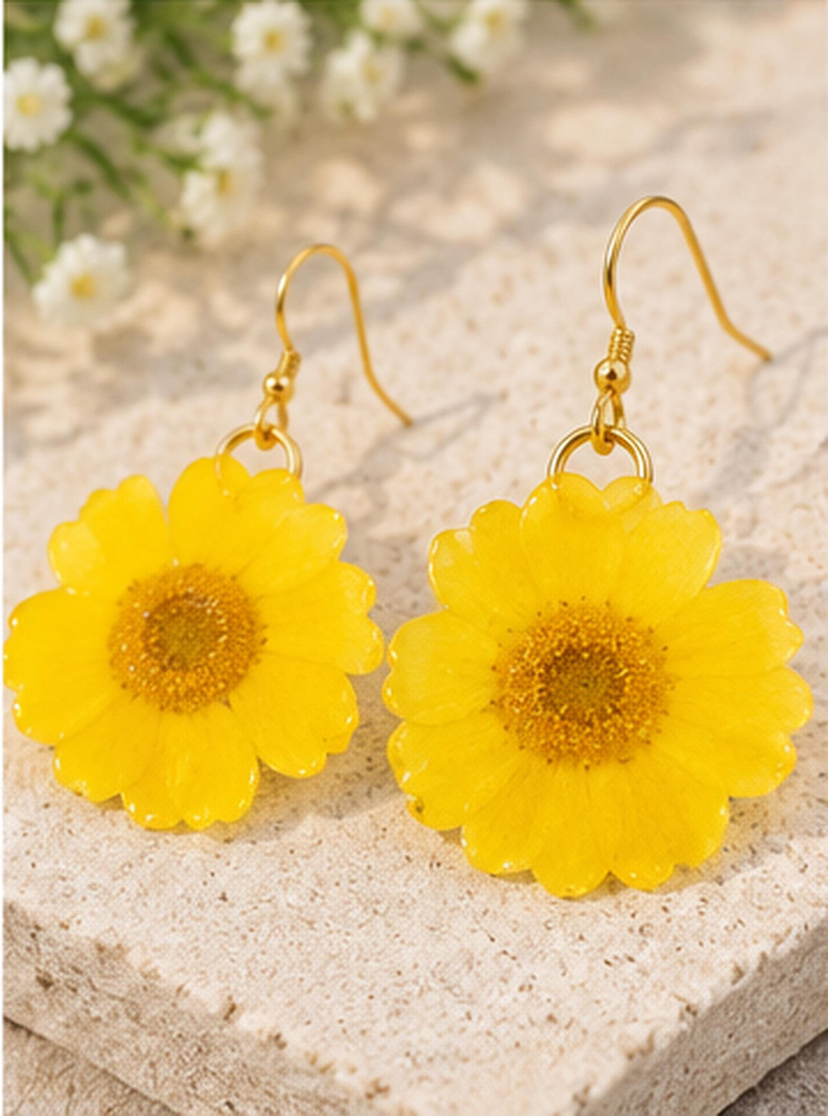 Handmade minimalist Earrings. Made with pressed yellow Daisy flowers. Hypoallergenic Earrings. 14K gold Plated.