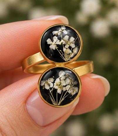 Handmade adjustable ring made with real flowers. White Queen Anne’s Lace Flowers. Minimalist. Statement.