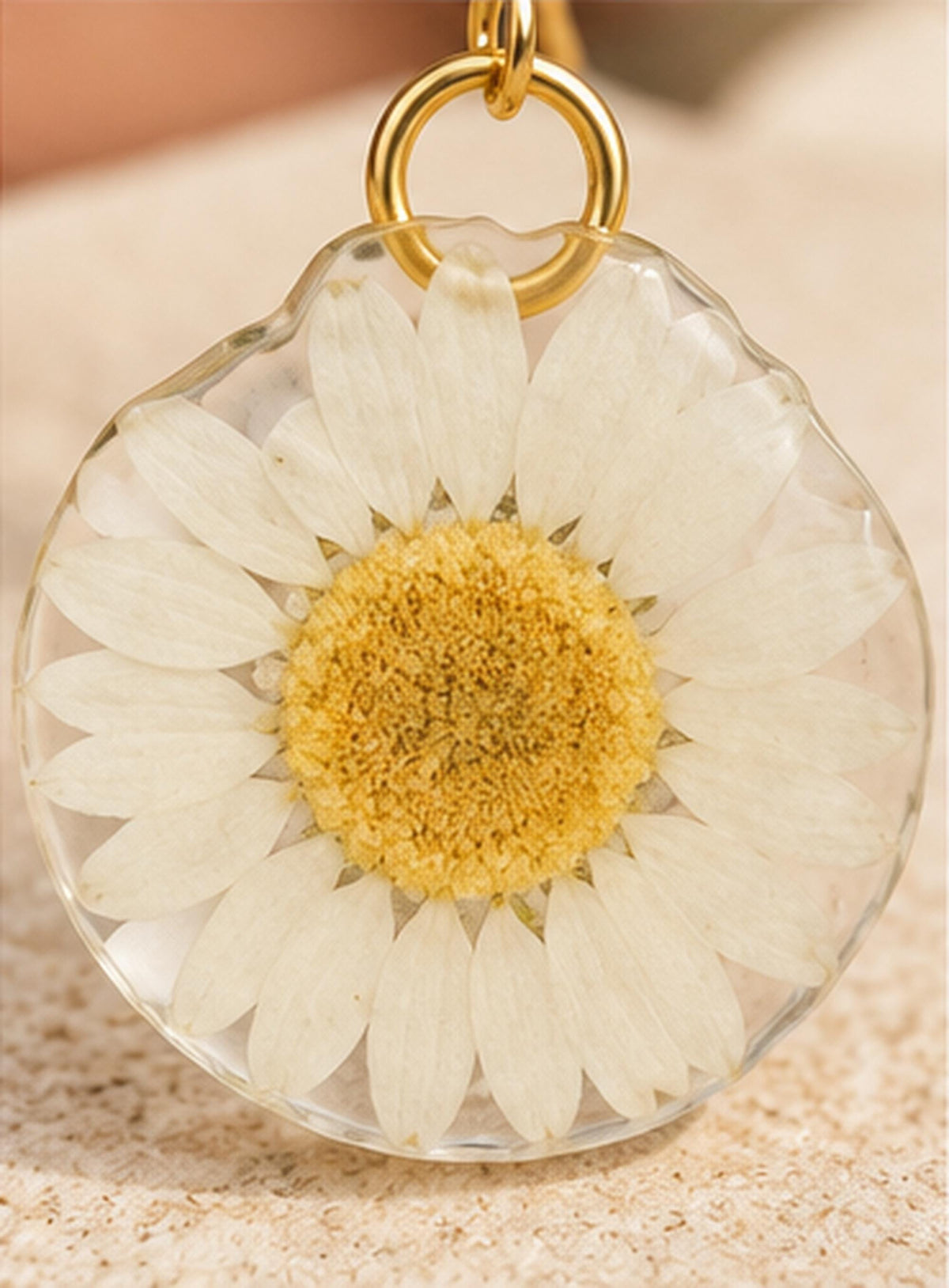 Handmade minimalist Earrings. Made with pressed Daisy flowers. Hypoallergenic Earrings. 14K gold Plated.